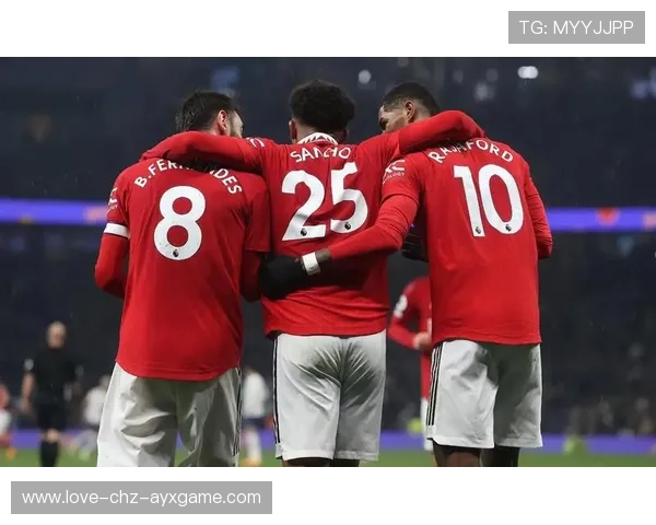 曼联换位突破，布鲁诺助攻拉什福德冲顶得分